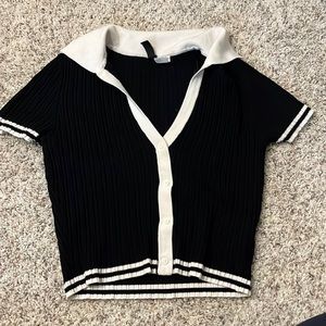 H&M ribbed collared button up retro inspired crop top